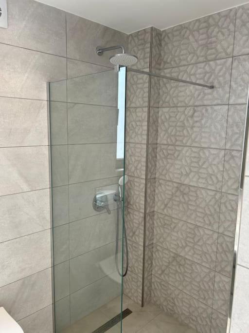 Penthouse Med Privat Saltvannsbasseng Pa Esentepe Beach 키레니아 외부 사진