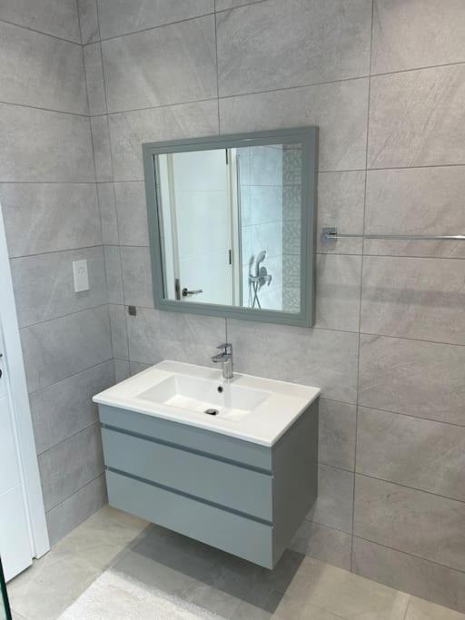 Penthouse Med Privat Saltvannsbasseng Pa Esentepe Beach 키레니아 외부 사진