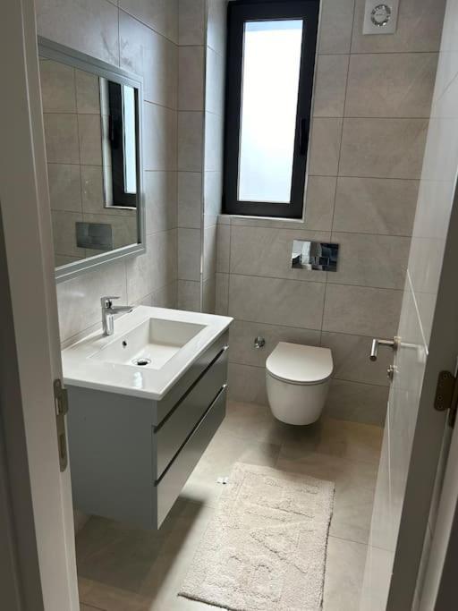 Penthouse Med Privat Saltvannsbasseng Pa Esentepe Beach 키레니아 외부 사진