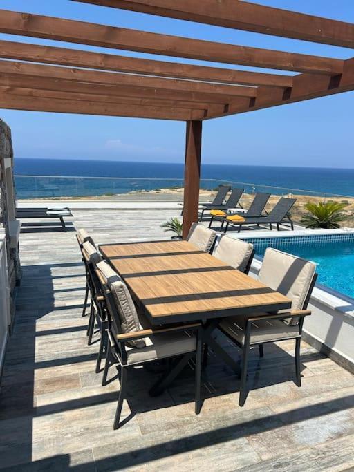 Penthouse Med Privat Saltvannsbasseng Pa Esentepe Beach 키레니아 외부 사진