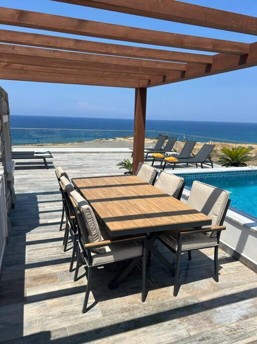 Penthouse Med Privat Saltvannsbasseng Pa Esentepe Beach 키레니아 외부 사진